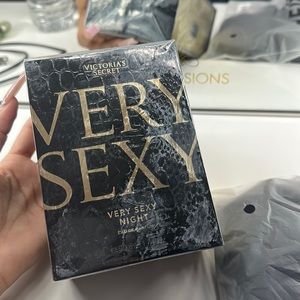 NWT Victorias secret Very Sexy Night perfume